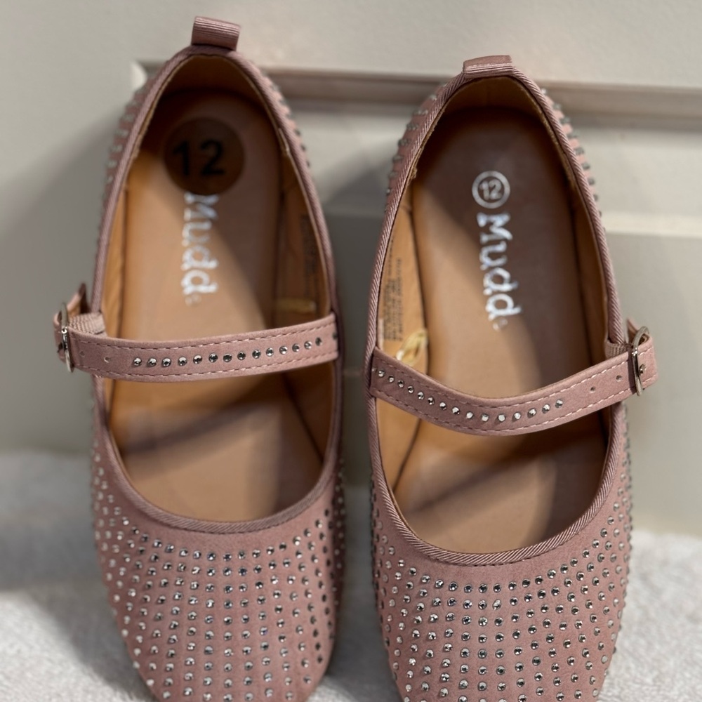 Mudd Kids Dress Shoes in Pink with Stud Accents